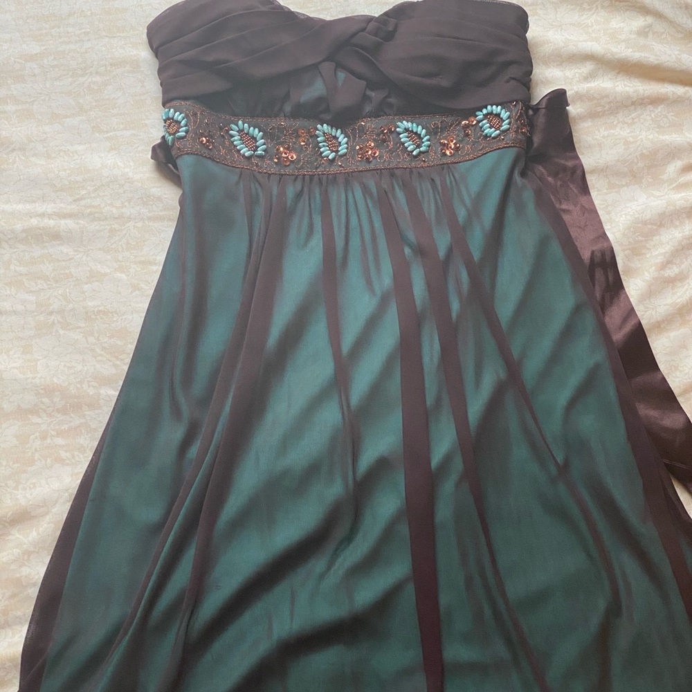 Dress - Picture 3 of 3